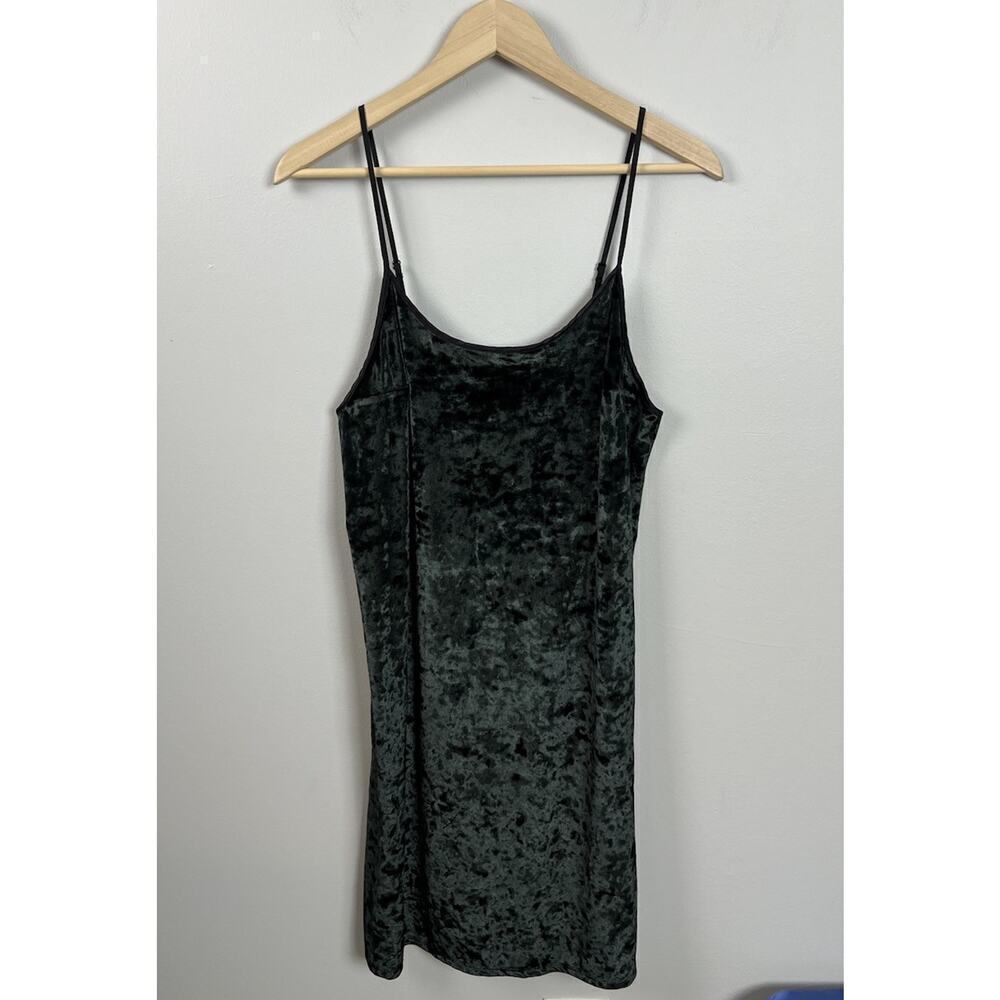 NWT Victoria’s Secret Velvet Slip Mini Dress Green Sleepwear Size M/L Slip Women